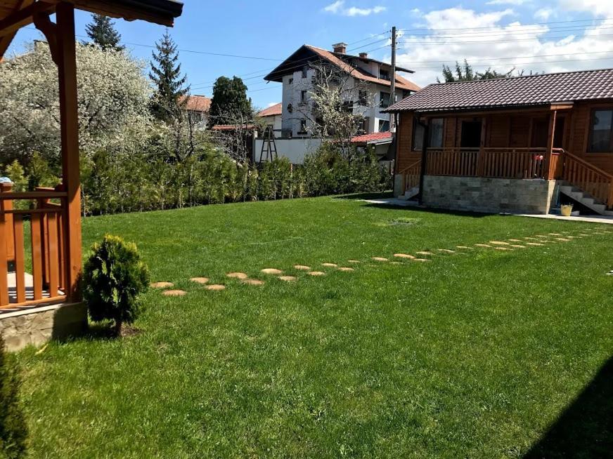Къщи За Гости Михайлови Sapareva Banya Exterior foto