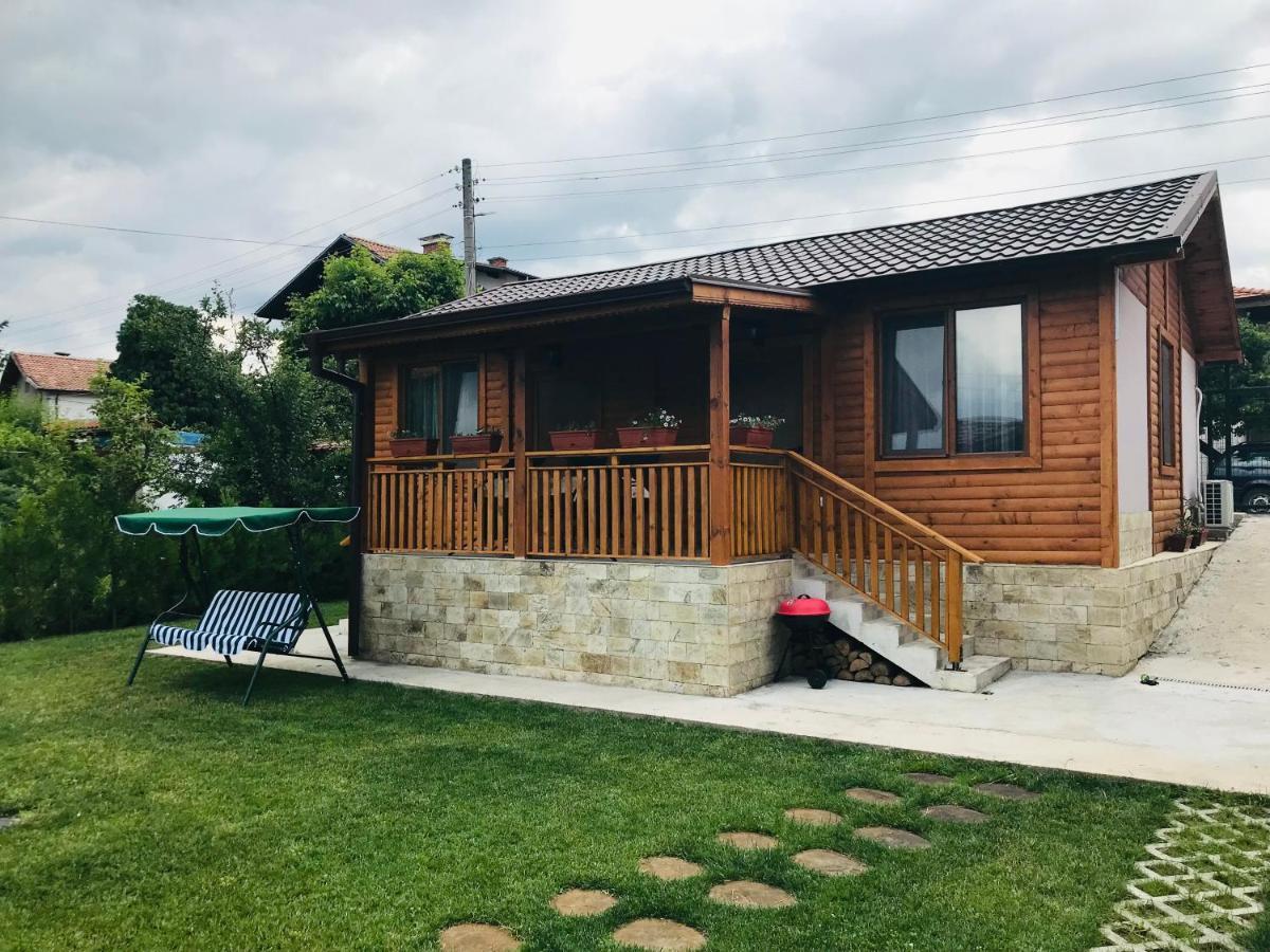 Къщи За Гости Михайлови Sapareva Banya Exterior foto