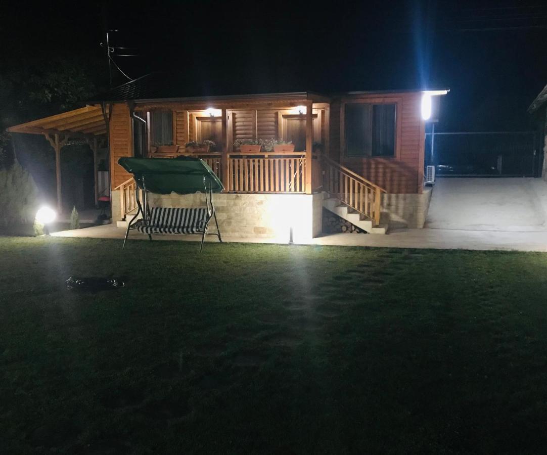 Къщи За Гости Михайлови Sapareva Banya Exterior foto