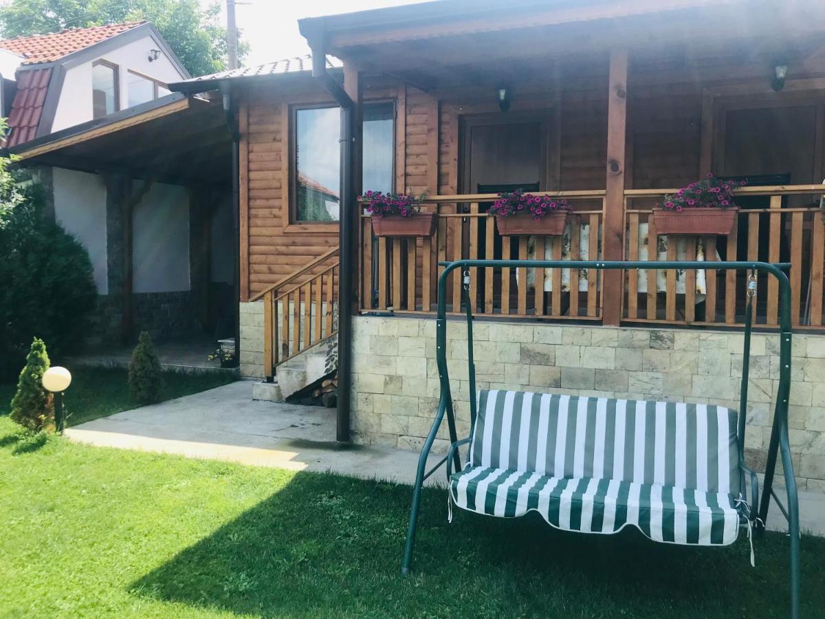 Къщи За Гости Михайлови Sapareva Banya Exterior foto